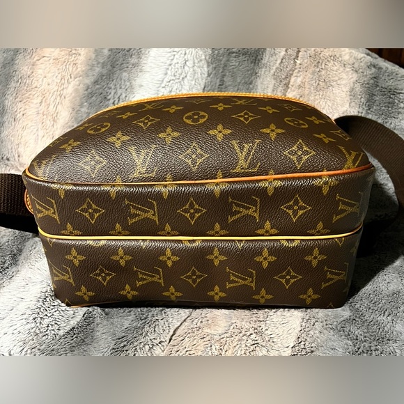 🔥SOLD🔥Louis Vuitton RePorter PM - Picture 7 of 15